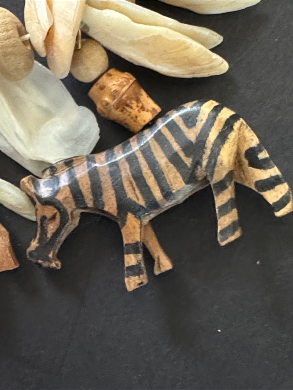 Vintage Wood Safari Animal Necklace - Picture 6 of 16